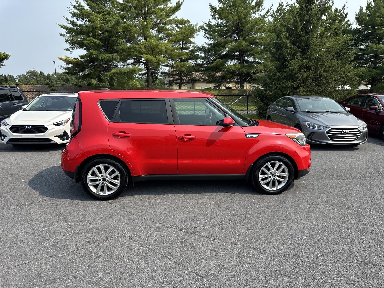 2017 Kia Soul + Auto