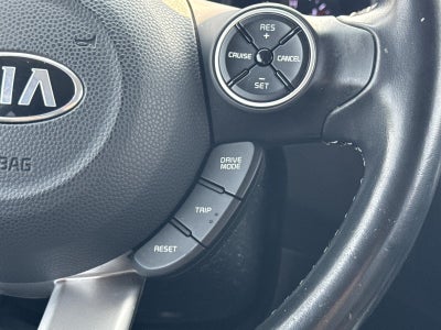 2017 Kia Soul + Auto