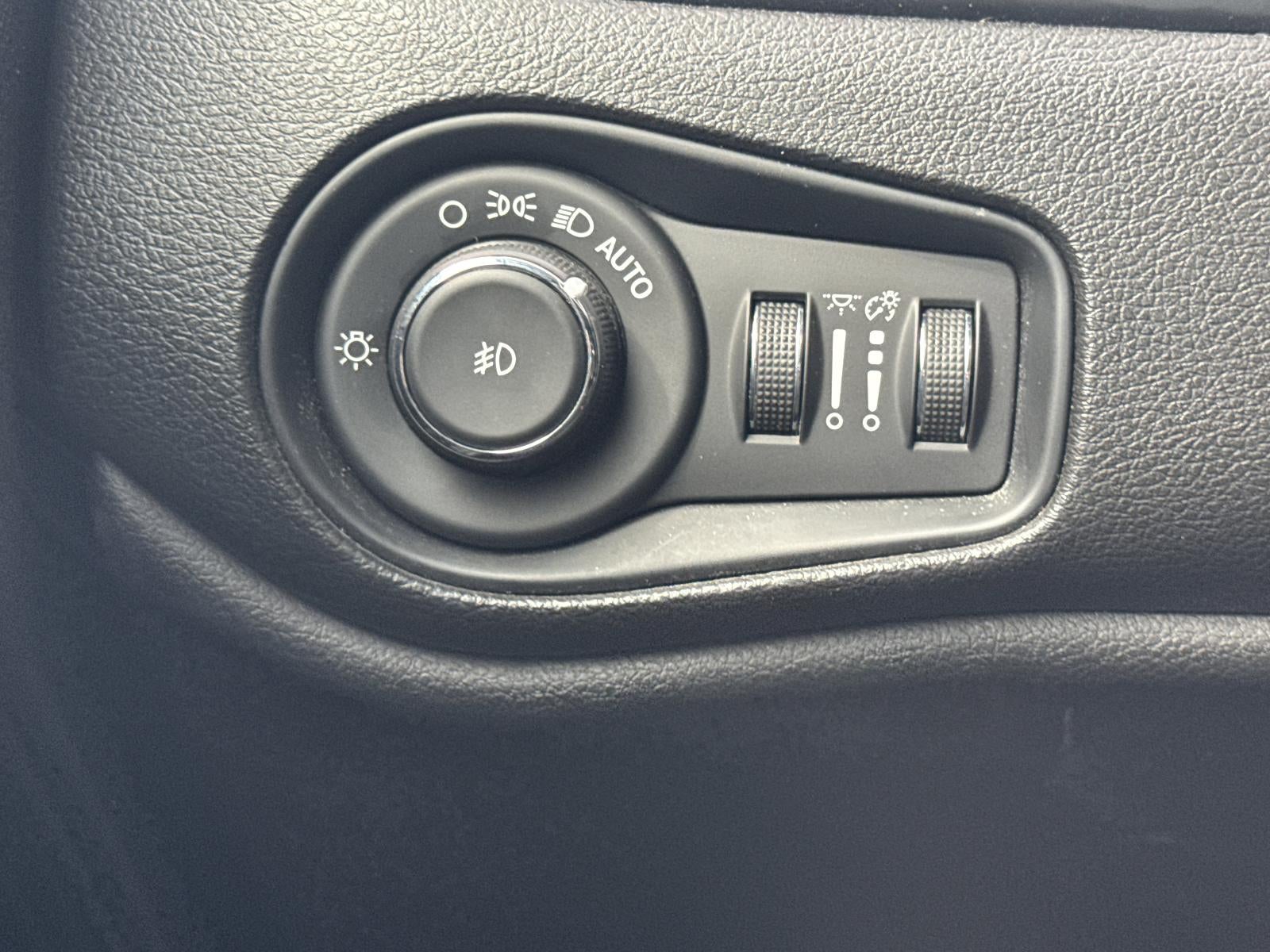 2016 Jeep Renegade 4WD 4dr 75th Anniversary