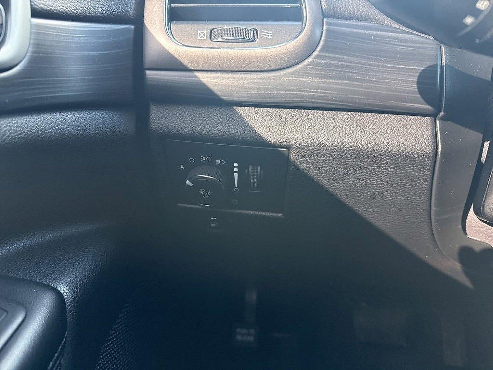 2020 Jeep Grand Cherokee Laredo E 4x4