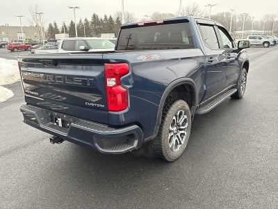 2022 Chevrolet Silverado 1500 Crew Cab Short Box 4-Wheel Drive Custom