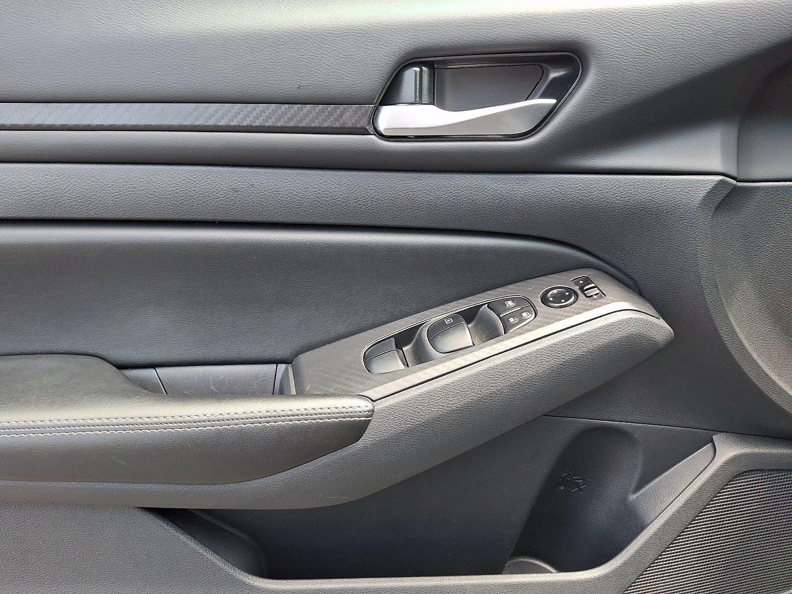 2024 Nissan Altima 2.5 SV Sedan