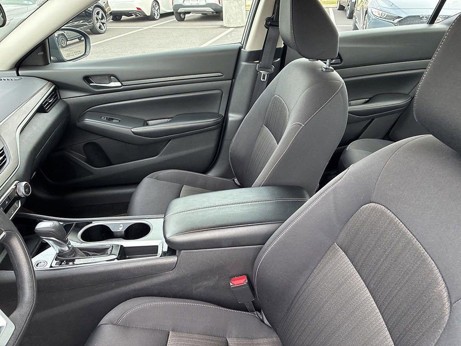 2024 Nissan Altima 2.5 SV Sedan