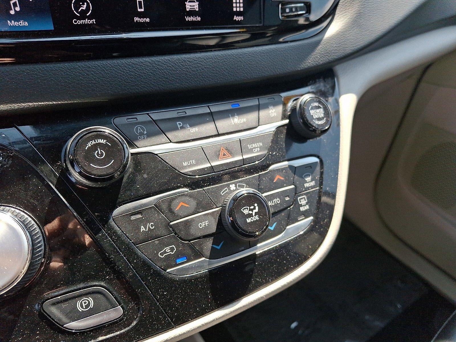 2024 Chrysler Pacifica Touring L FWD