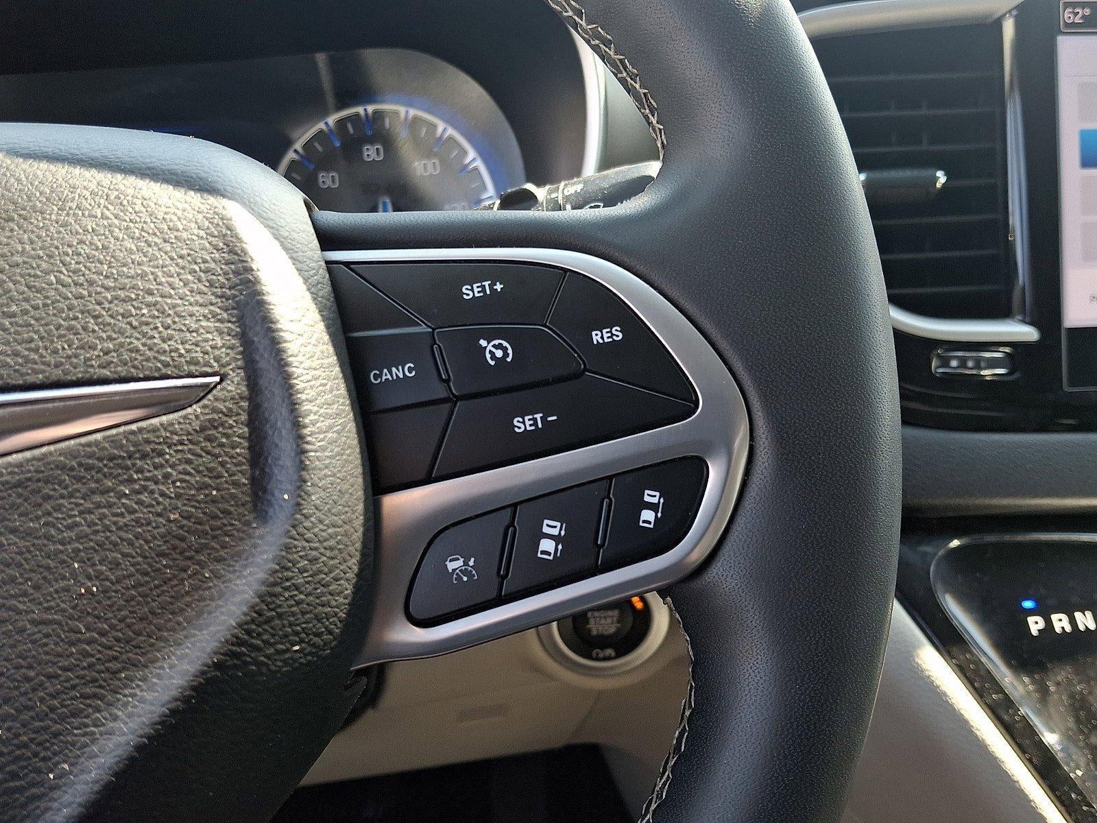 2024 Chrysler Pacifica Touring L FWD