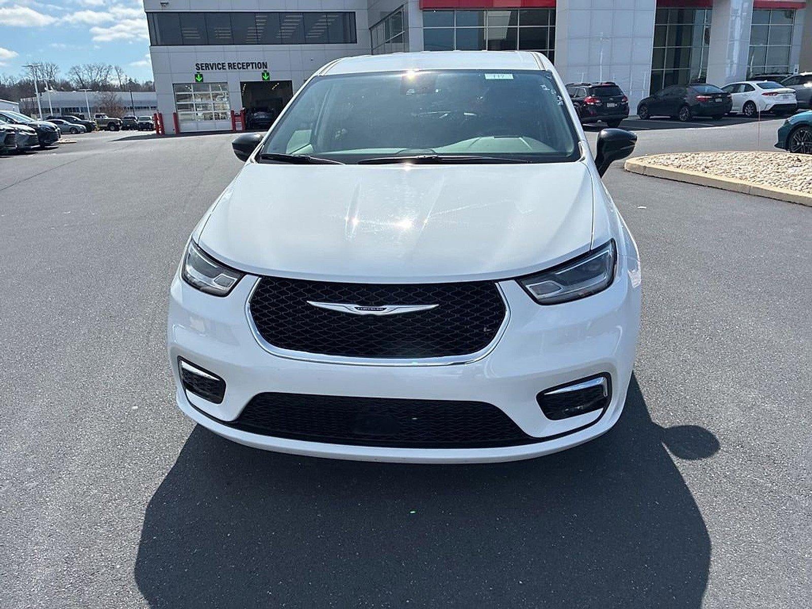 2024 Chrysler Pacifica Touring L FWD