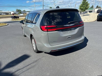 2023 Chrysler Pacifica Touring L FWD