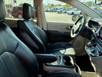 2023 Chrysler Pacifica Touring L FWD