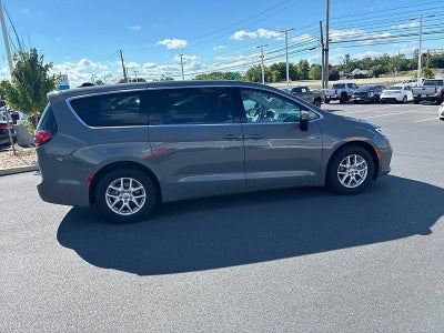 2023 Chrysler Pacifica Touring L FWD