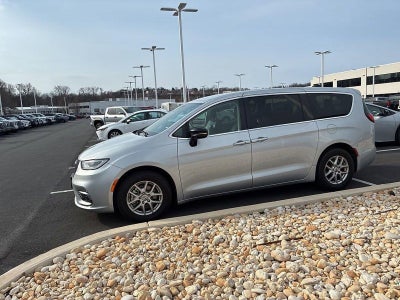 2024 Chrysler Pacifica Touring L FWD