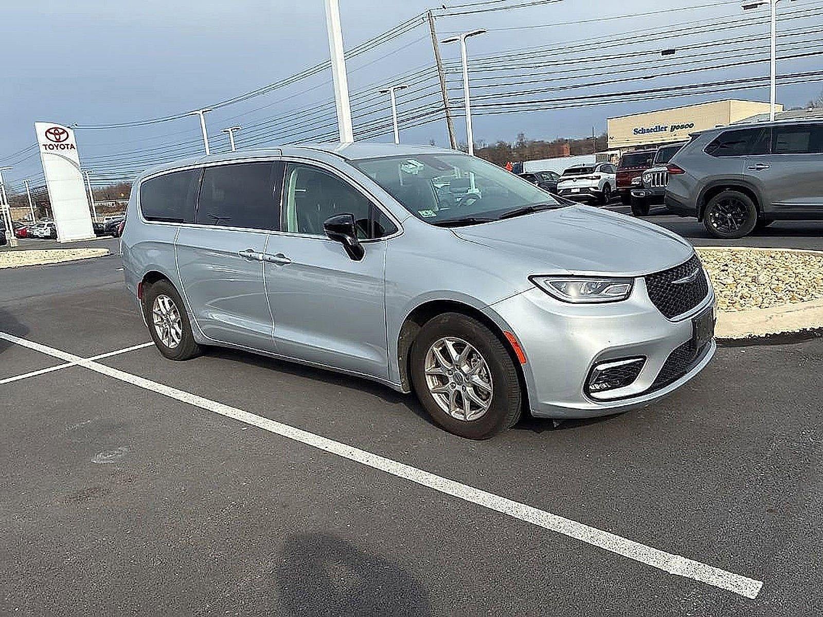 2024 Chrysler Pacifica Touring L FWD