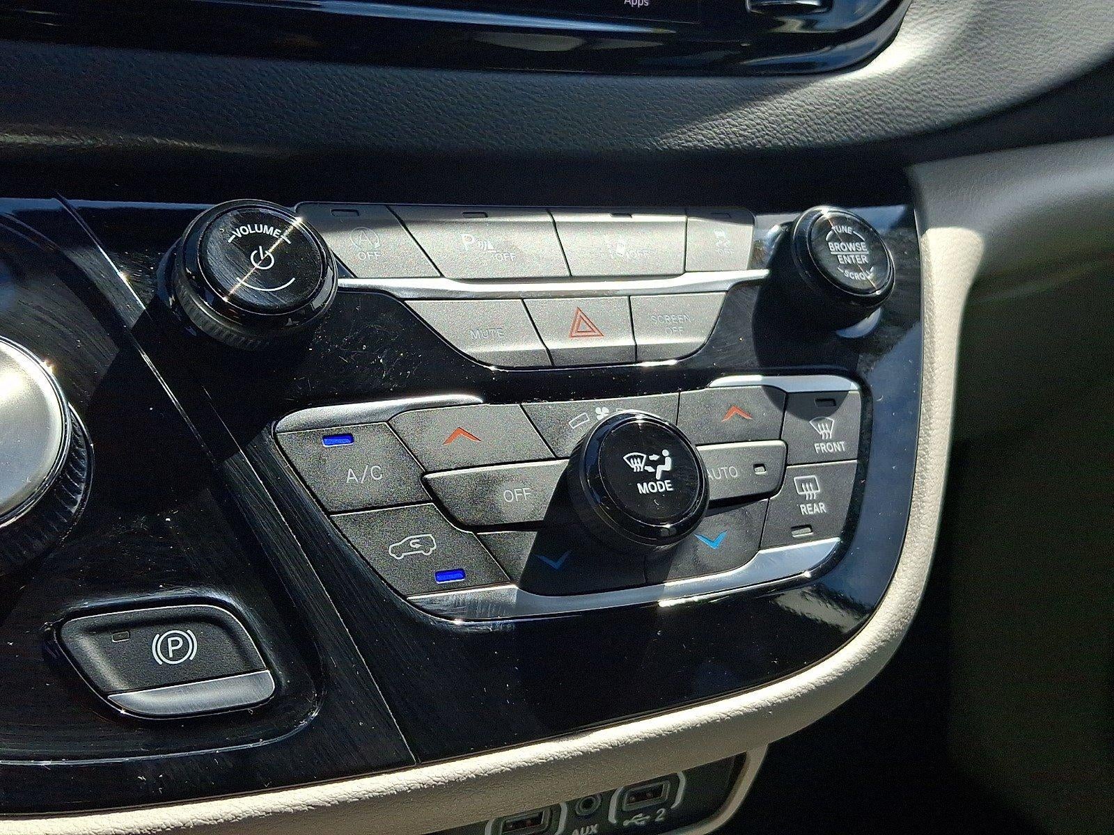 2024 Chrysler Pacifica Touring L FWD
