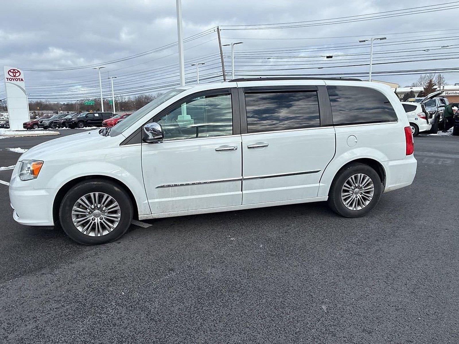2016 Chrysler Town & Country 4dr Wgn Touring-L Anniversary Edition