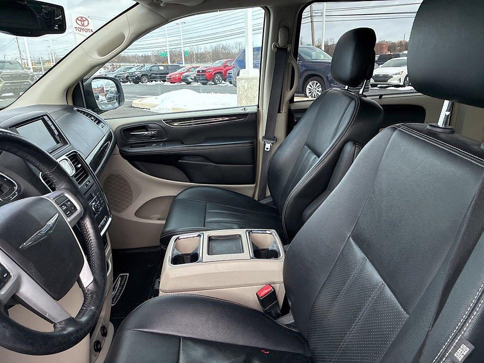 2016 Chrysler Town & Country 4dr Wgn Touring-L Anniversary Edition