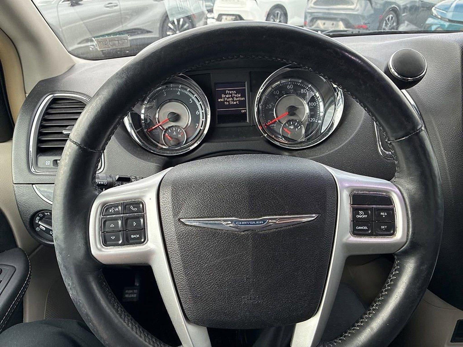 2016 Chrysler Town & Country 4dr Wgn Touring-L Anniversary Edition