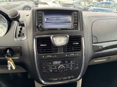 2016 Chrysler Town & Country 4dr Wgn Touring-L Anniversary Edition