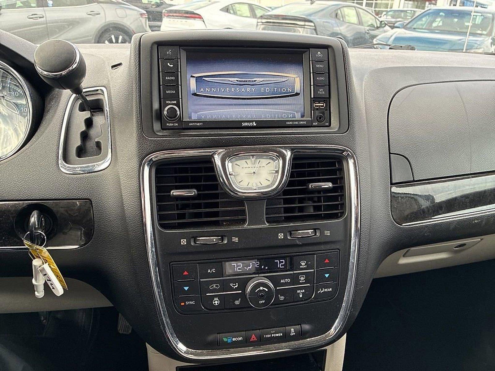 2016 Chrysler Town & Country 4dr Wgn Touring-L Anniversary Edition