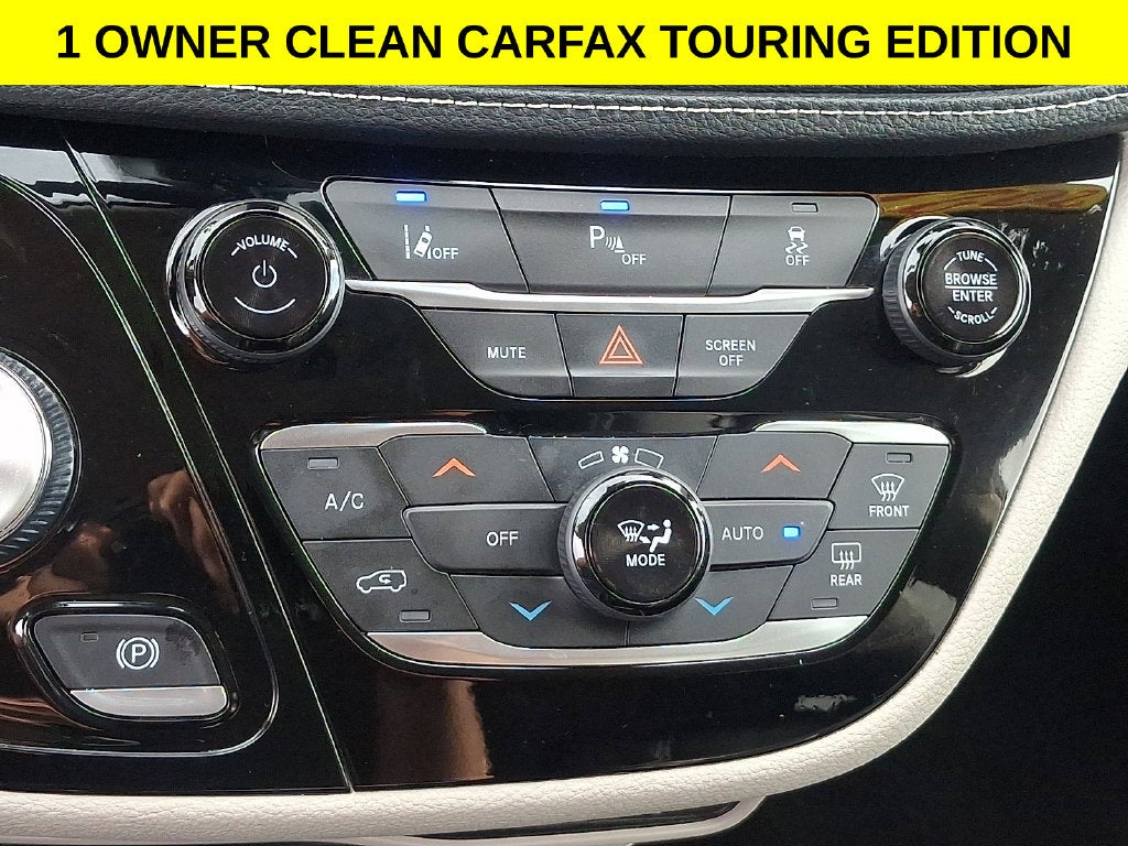 2023 Chrysler Pacifica Hybrid Touring L