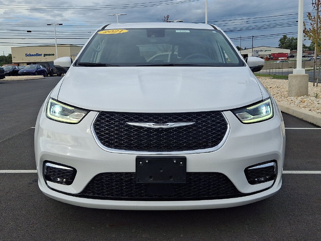 2023 Chrysler Pacifica Hybrid Touring L