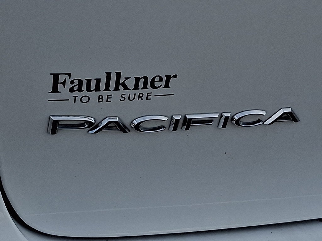 2023 Chrysler Pacifica Hybrid Touring L