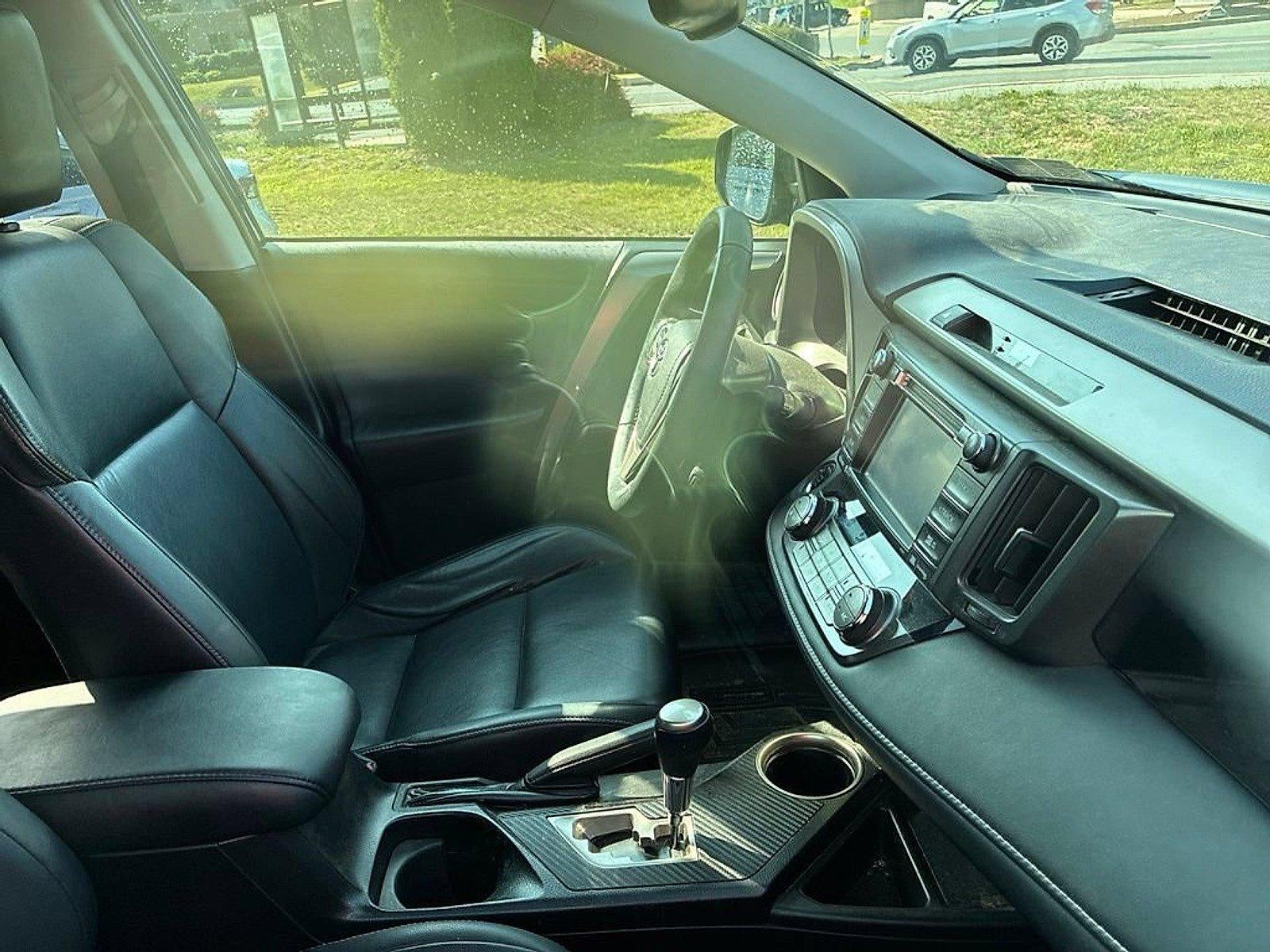 2015 Toyota RAV4 AWD 4dr Limited (GS)