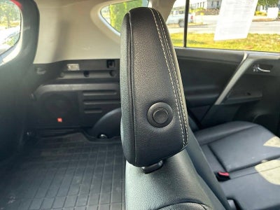 2015 Toyota RAV4 AWD 4dr Limited (GS)