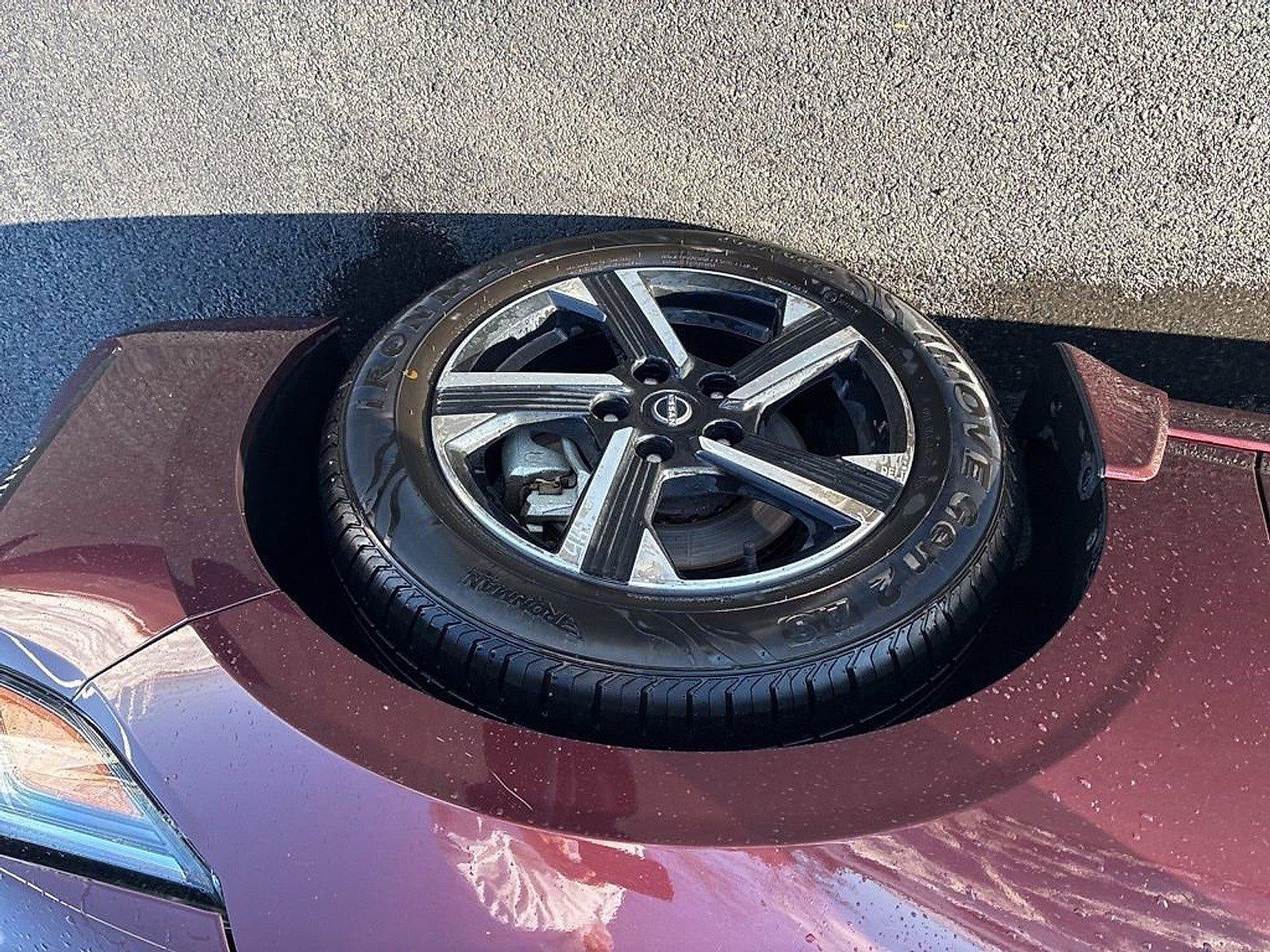 2024 Nissan Sentra SV CVT