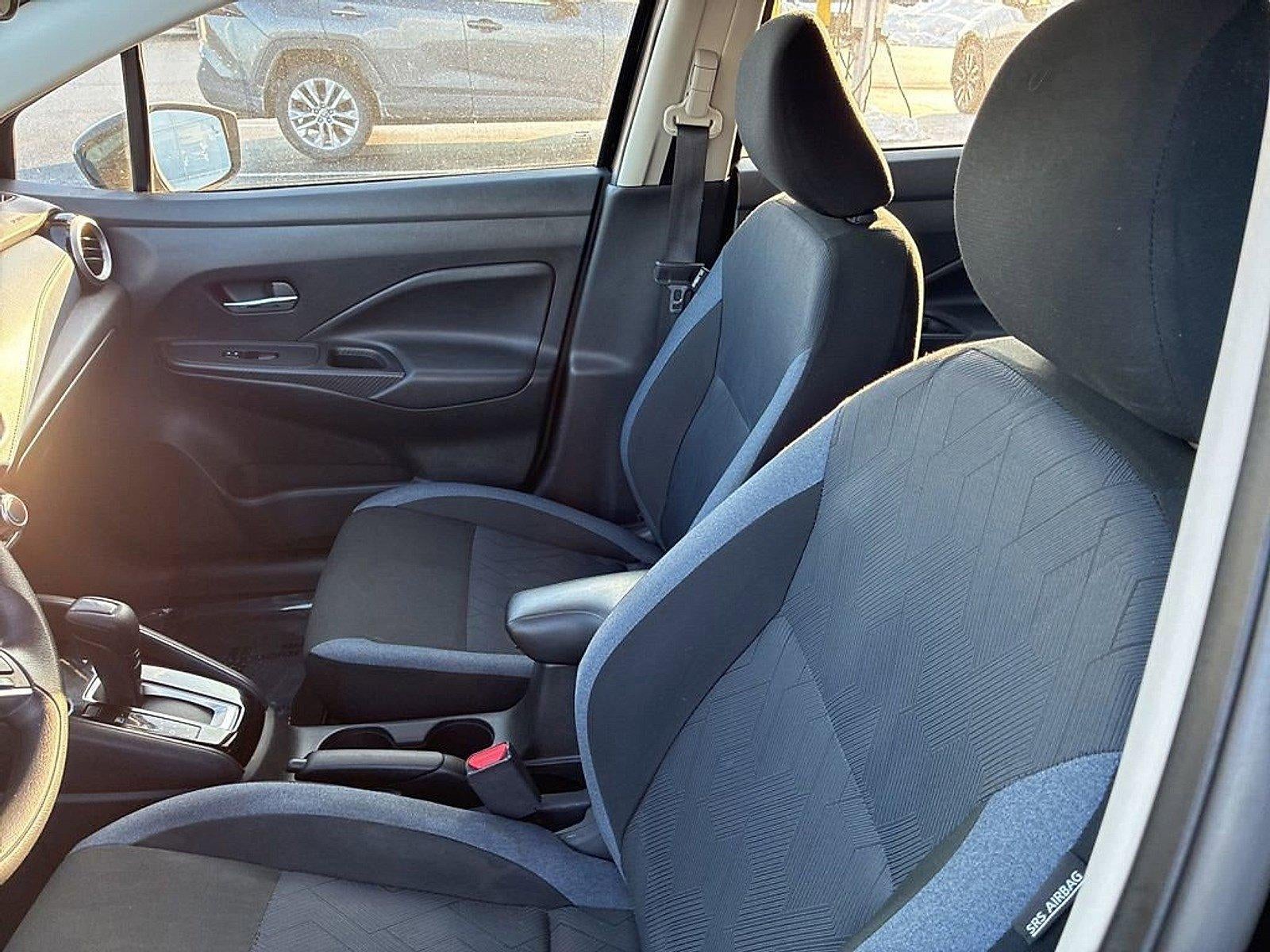 2023 Nissan Versa SV CVT