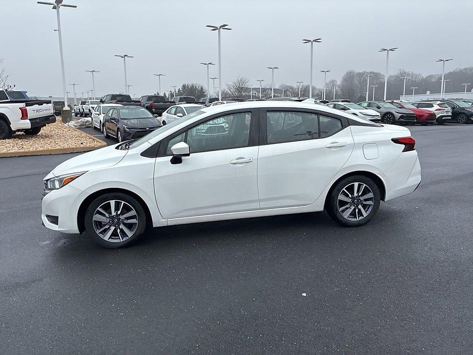 2023 Nissan Versa SV CVT