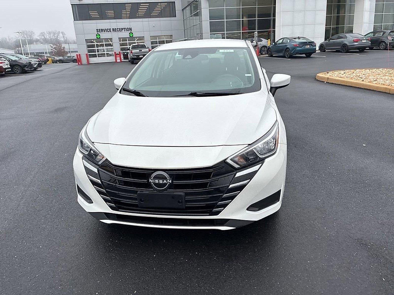 2023 Nissan Versa SV CVT