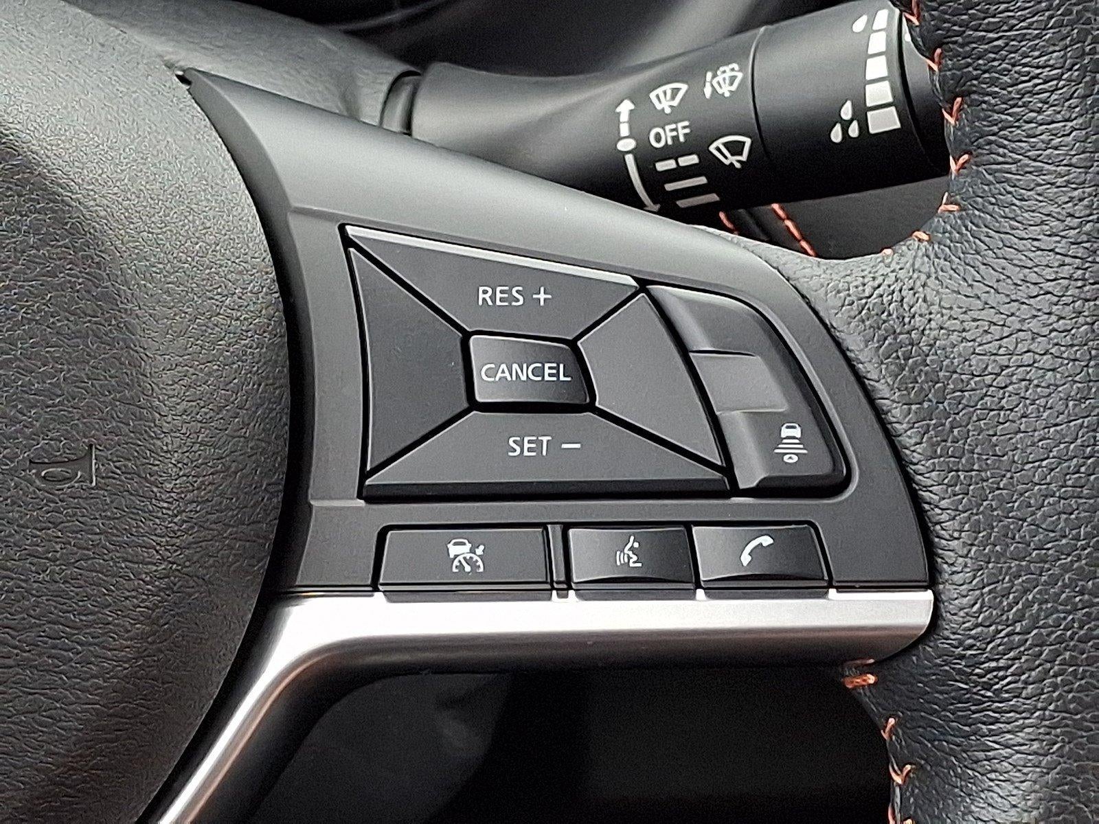 2023 Nissan Kicks SR FWD