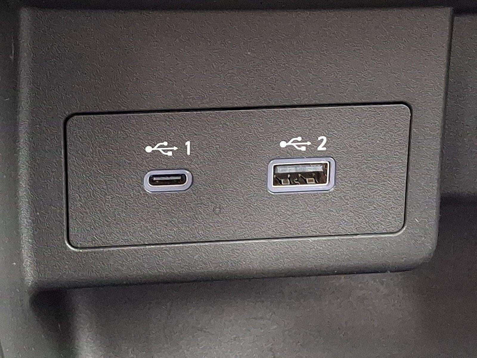 2023 Nissan Kicks SR FWD