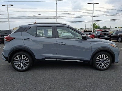 2023 Nissan Kicks SR FWD