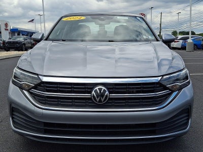 2024 Volkswagen Jetta SE Auto
