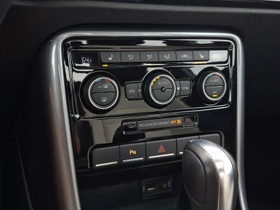 2019 Volkswagen Beetle SE Auto