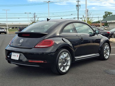 2019 Volkswagen Beetle SE Auto