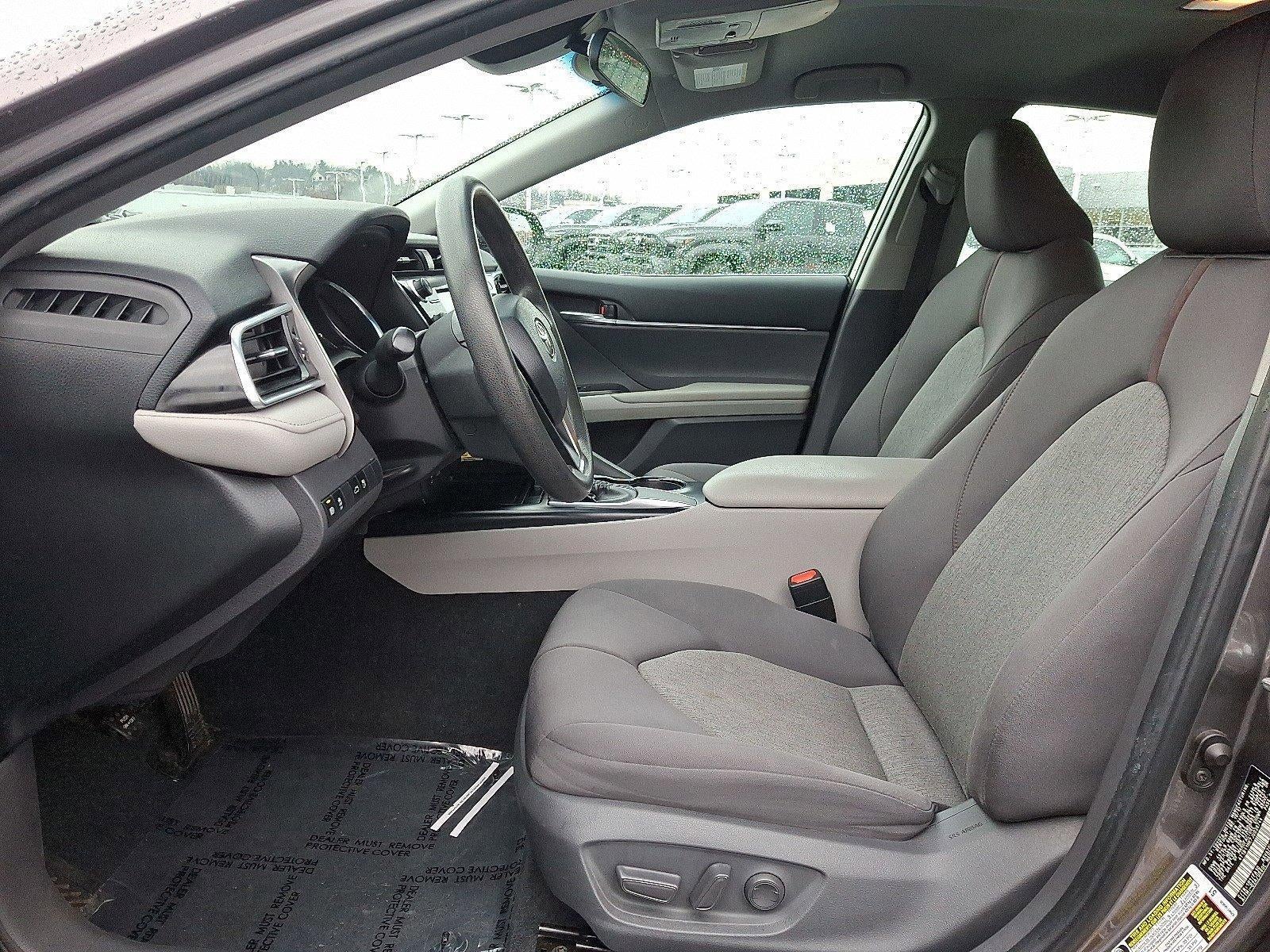 2018 Toyota Camry LE Auto (SE)