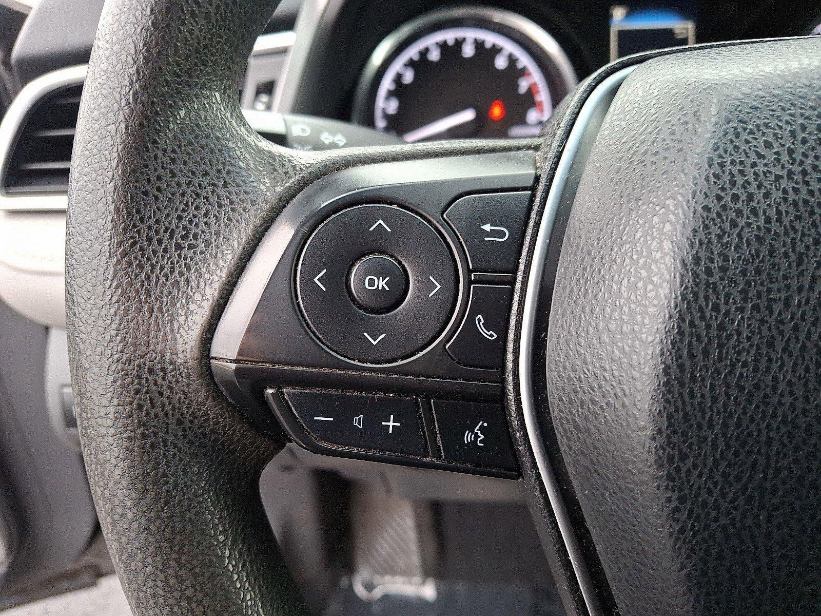 2018 Toyota Camry LE Auto (SE)