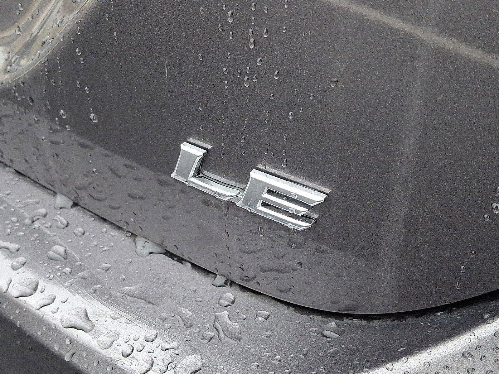 2018 Toyota Camry LE Auto (SE)