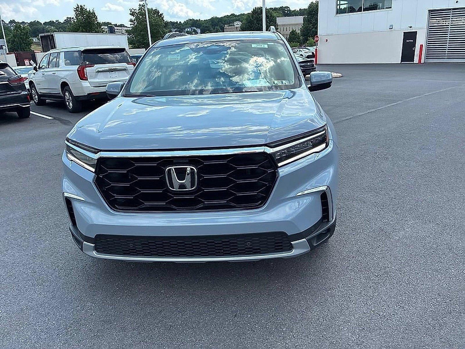 2025 Honda Pilot Touring AWD