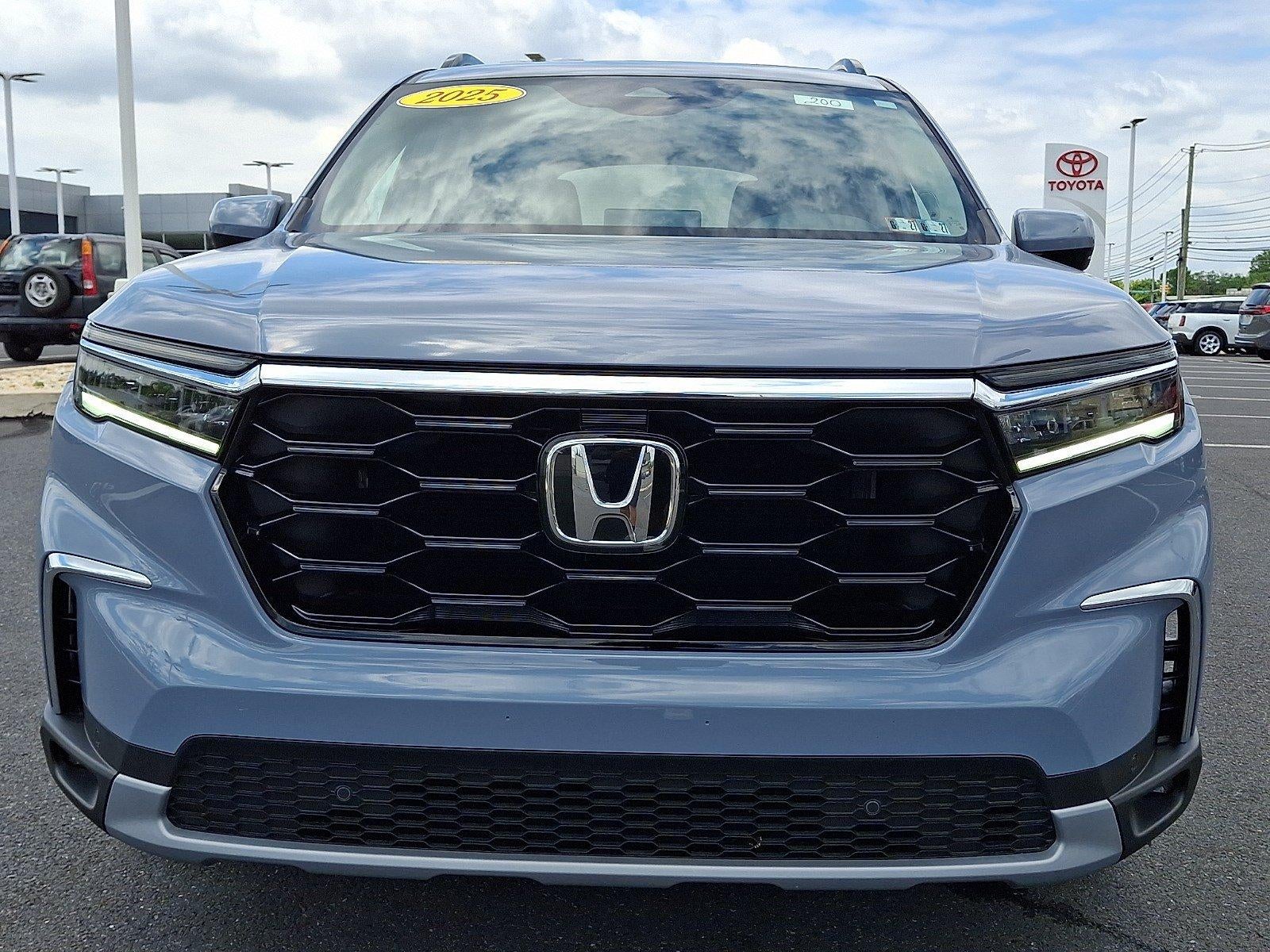 2025 Honda Pilot Touring AWD