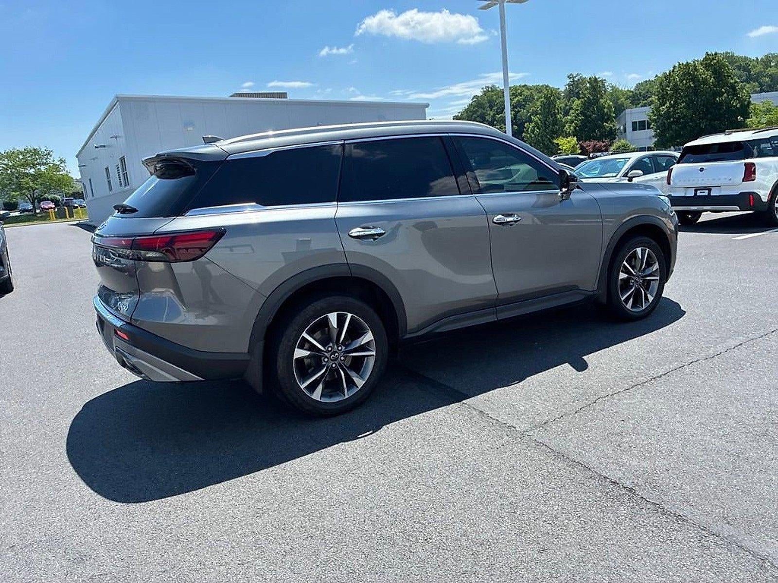 2022 INFINITI QX60 LUXE AWD