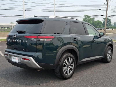 2025 Nissan Pathfinder SL 4WD