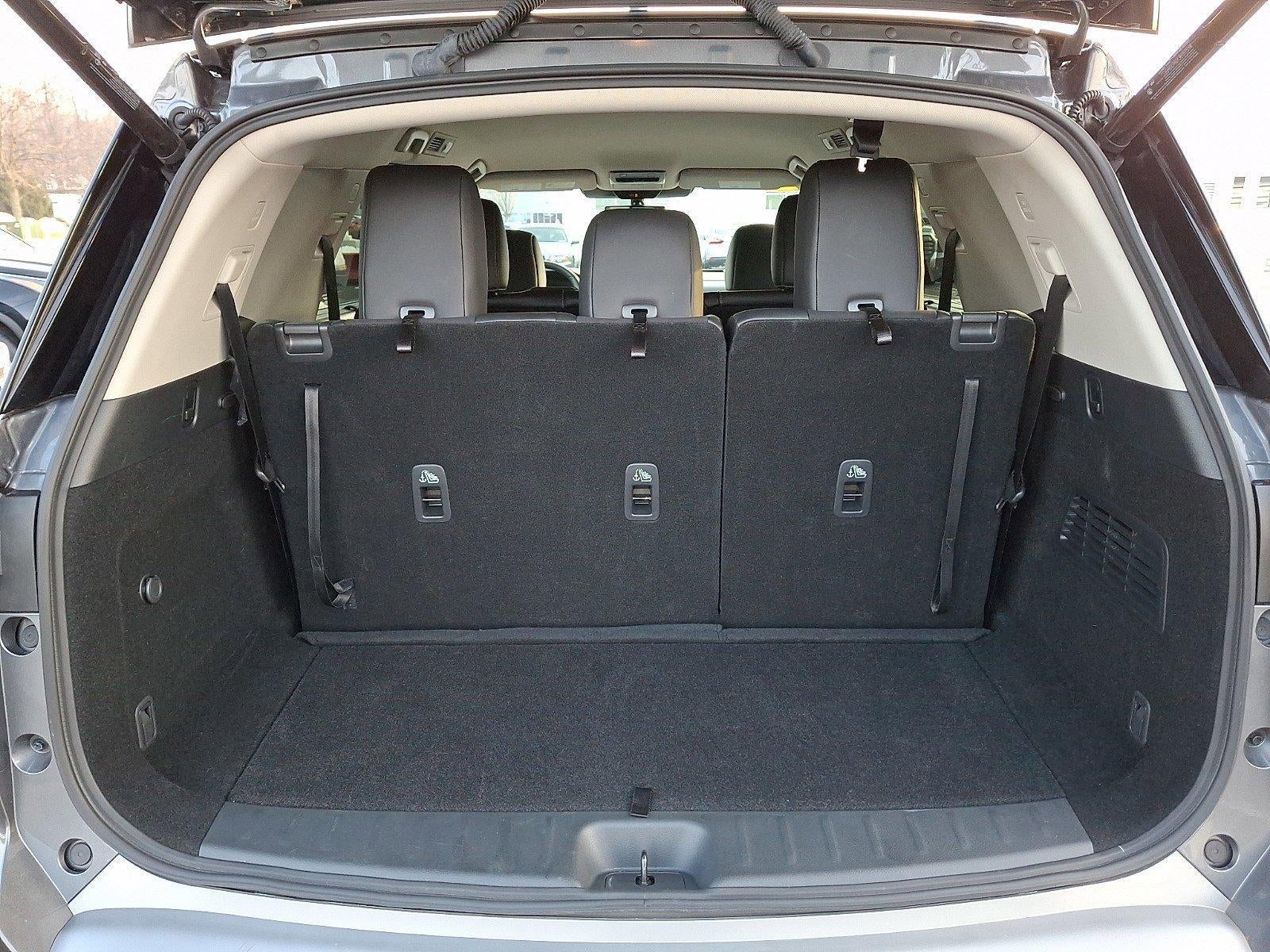 2025 Nissan Pathfinder SL 4WD