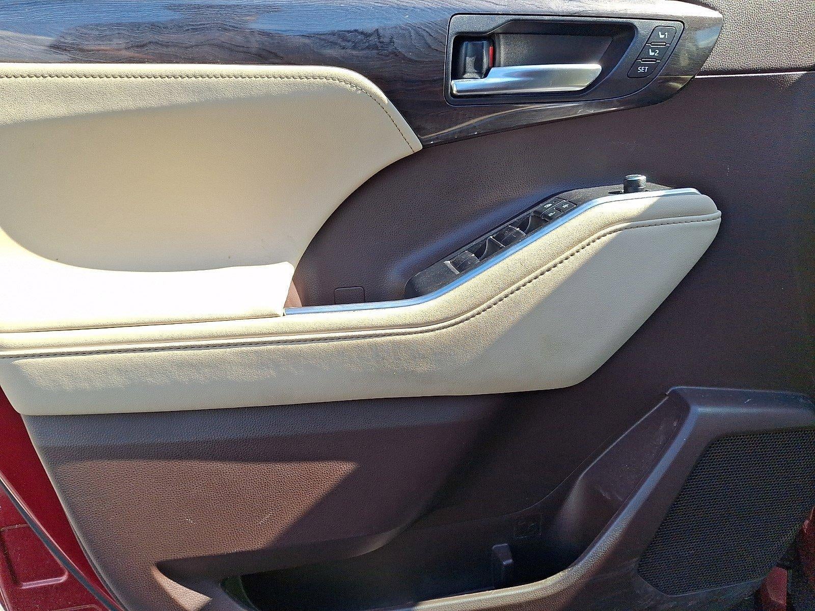 2020 Toyota Highlander Hybrid Limited AWD (Natl)