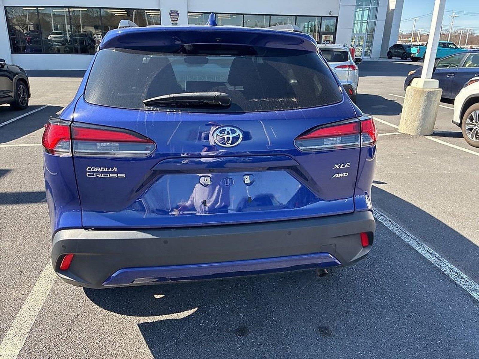 2023 Toyota Corolla Cross XLE 4WD (Natl)