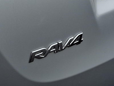 2015 Toyota RAV4 AWD 4dr LE (Natl)