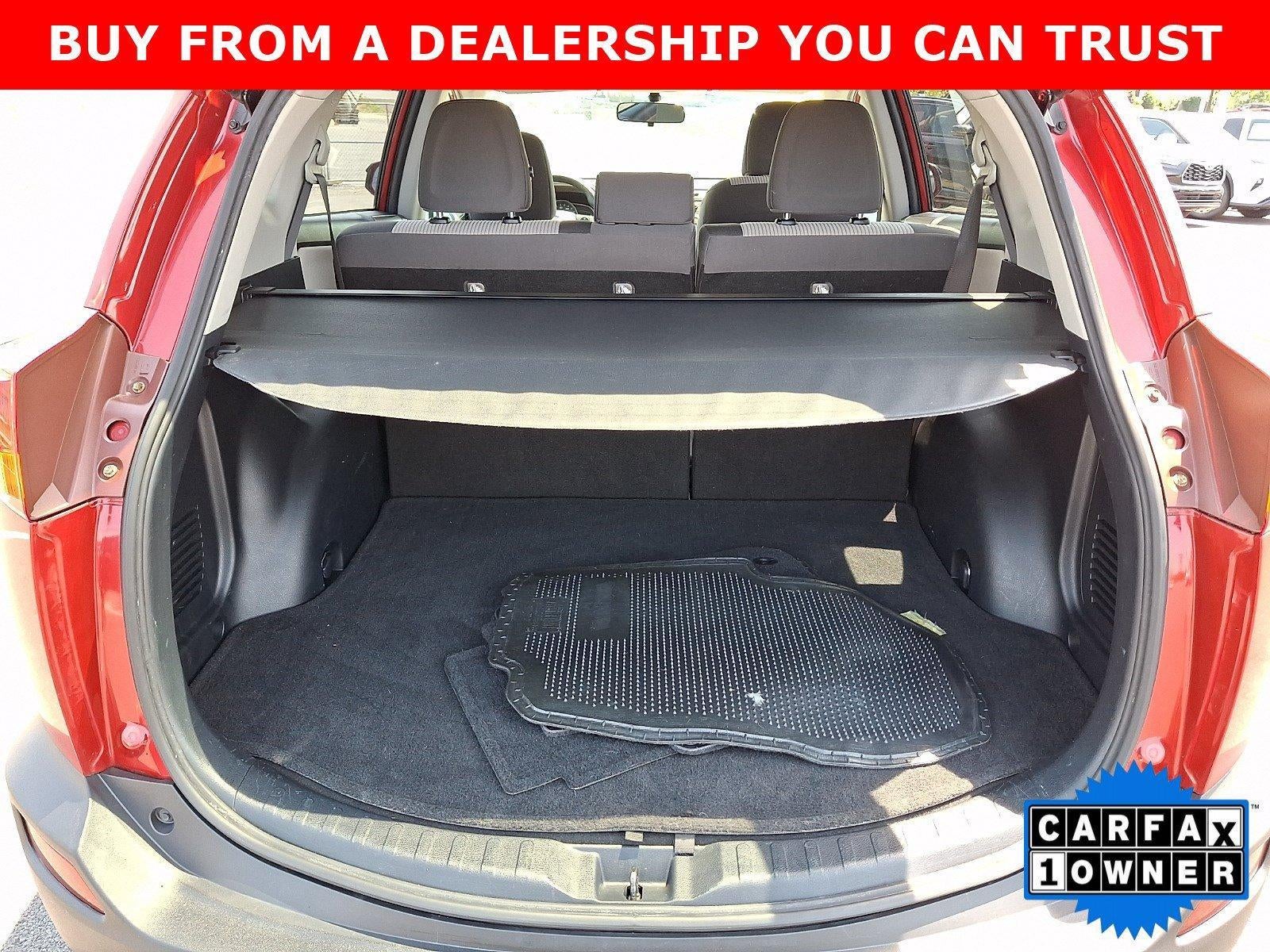 2015 Toyota RAV4 AWD 4dr LE (Natl)