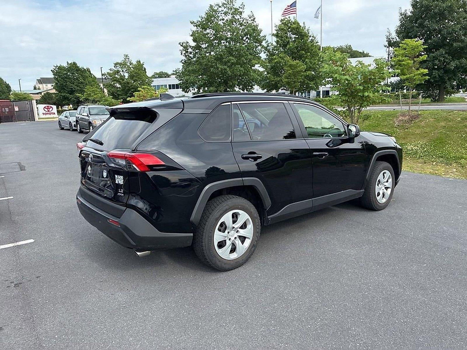 2019 Toyota RAV4 LE AWD (Natl)