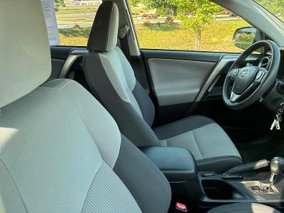 2015 Toyota RAV4 AWD 4dr XLE (Natl)